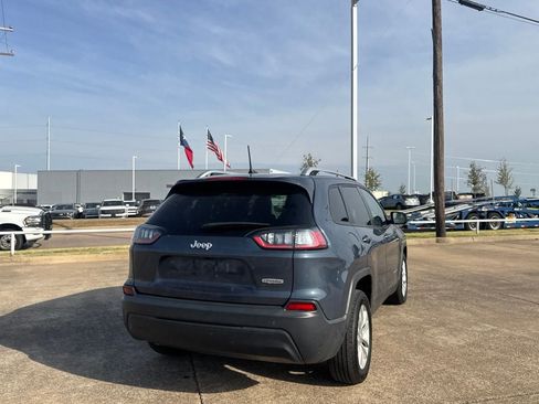 Used 2020 Jeep Cherokee Latitude FWD image 20