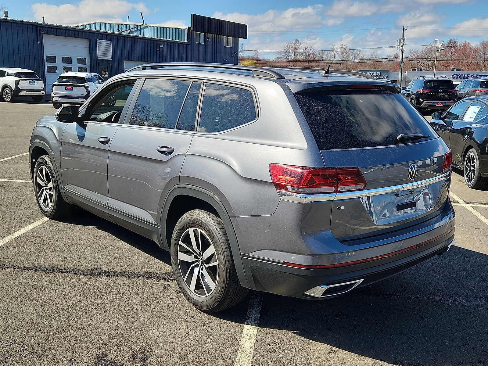 Used 2023 Volkswagen Atlas SE AWD/4WD image 6
