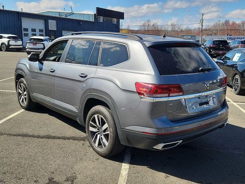 Used 2023 Volkswagen Atlas SE AWD/4WD image 6