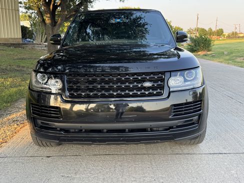 Used 2015 Land Rover Range Rover HSE image 10