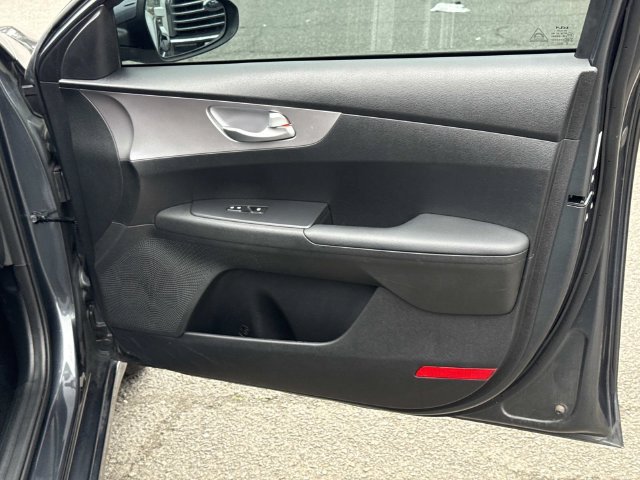 Used 2024 Kia Forte LXS FWD image 6