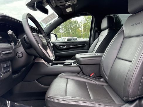 Used 2023 GMC Yukon XL Denali w/ Max Trailering Package image 9
