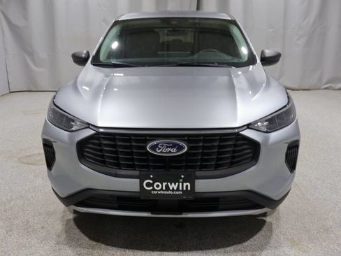 Used 2023 Ford Escape Active w/ Tech Pack #1 AWD/4WD image 9