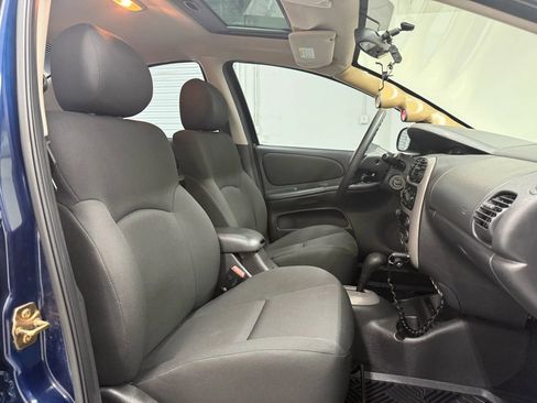 Used 2005 Dodge Neon SXT image 18