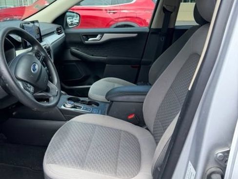 Used 2020 Ford Escape SE FWD image 12