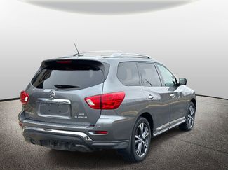 Used 2018 Nissan Pathfinder Platinum video 2