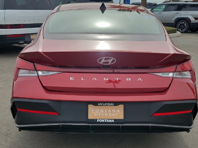 Used 2024 Hyundai Elantra SEL FWD image 28