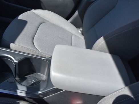 Used 2025 Kia K4 LXS image 24