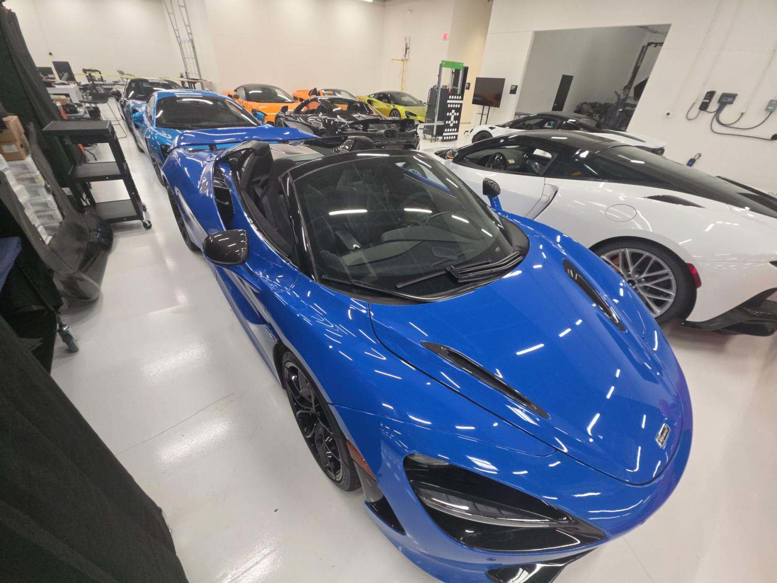 Used 2020 McLaren 720S Spider RWD image 2