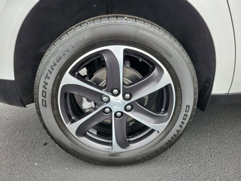 Used 2022 Buick Enclave Essence w/ Experience Buick Package image 8