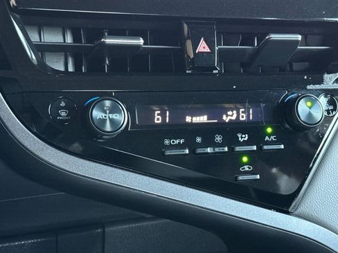 Used 2024 Toyota Camry LE w/ Convenience Package image 18