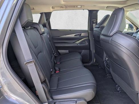 Used 2025 INFINITI QX60 Luxe w/ Vision Package FWD image 24