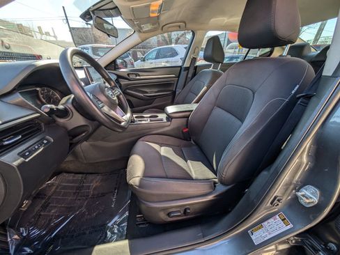 Used 2022 Nissan Altima 2.5 SV image 15