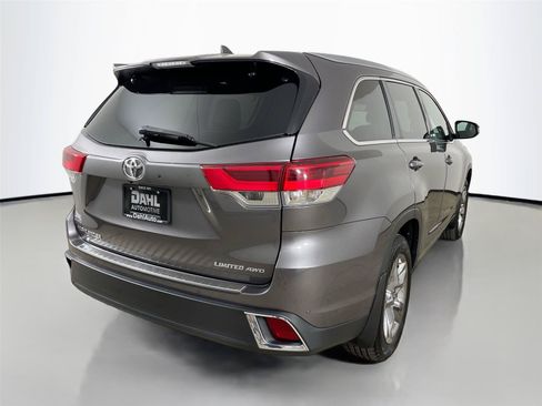 Used 2019 Toyota Highlander Limited Platinum AWD/4WD image 13