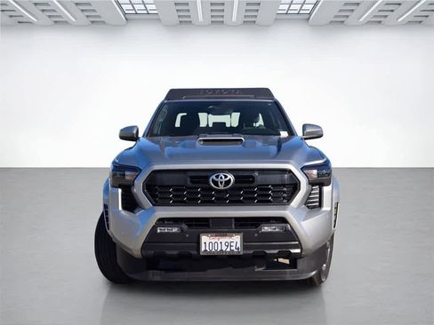 Used 2024 Toyota Tacoma TRD Sport image 2