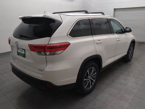 Used 2019 Toyota Highlander XLE image 9