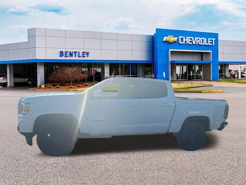 Used 2022 GMC Canyon Elevation image 2