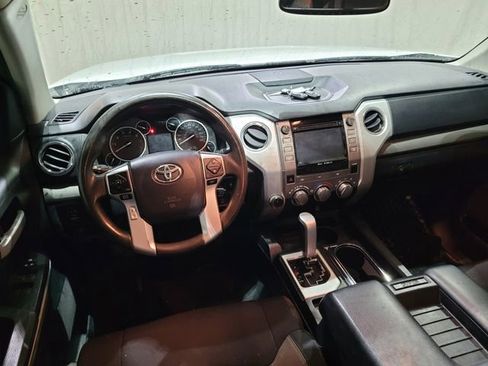 Used 2017 Toyota Tundra SR5 image 4