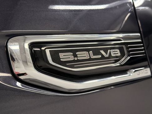 Used 2025 GMC Sierra 1500 SLT AWD/4WD image 14