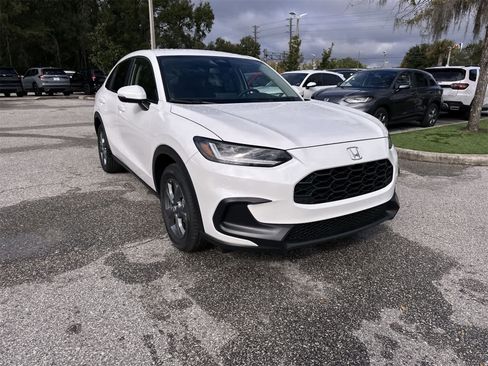 New 2026 Honda HR-V LX image 8