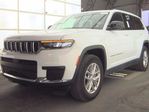 Used 2024 Jeep Grand Cherokee L Laredo image 1