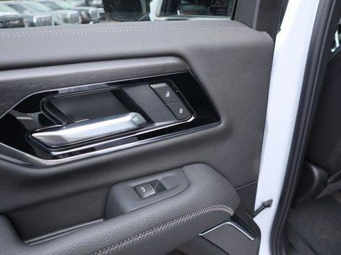 New 2026 GMC Yukon Denali w/ Sun & Power Step Package image 13