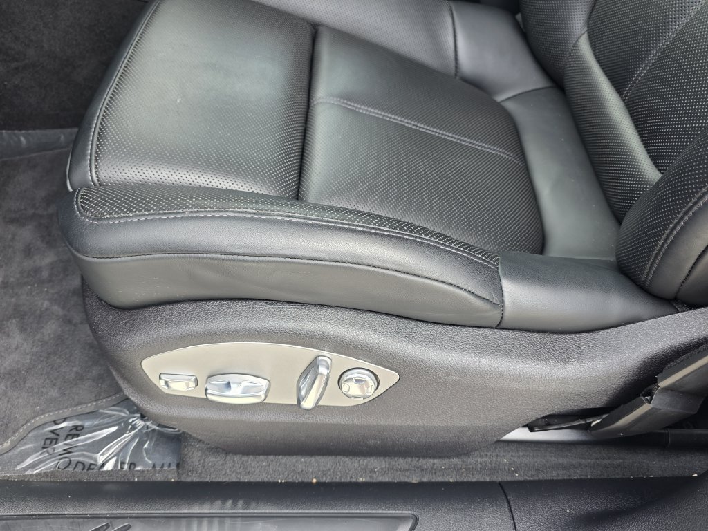 Certified 2026 Porsche Macan AWD/4WD image 23