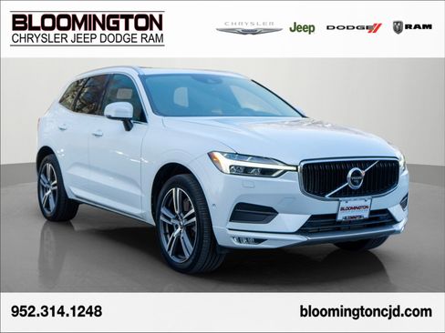 Used 2019 Volvo XC60 T6 Momentum w/ Advanced Package image 1
