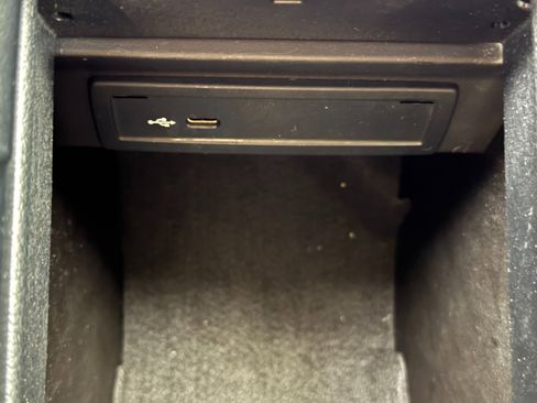 Used 2022 Mercedes-Benz A 220 w/ AMG Line image 34