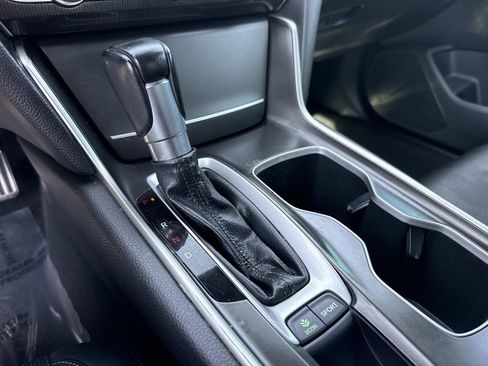 Used 2018 Honda Accord Sport image 32