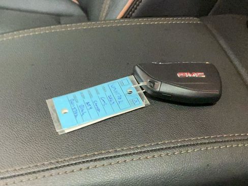 Used 2024 GMC Canyon AT4 w/ Canyon Safety Plus Package image 11