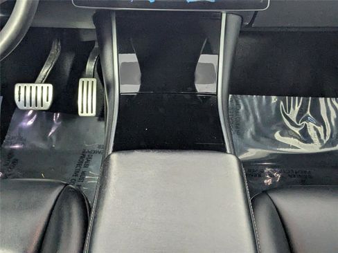 Used 2020 Tesla Model Y Long Range image 38