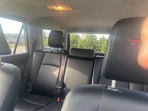 Used 2018 Toyota 4Runner TRD Off-Road Premium AWD/4WD image 10