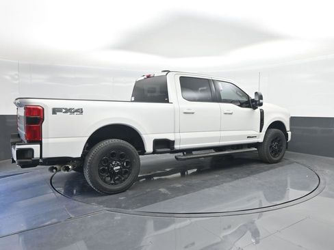 New 2026 Ford F250 Lariat w/ Black Appearance Package image 15