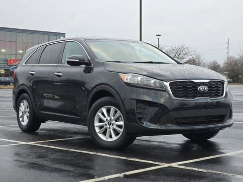 Used 2019 Kia Sorento L image 2