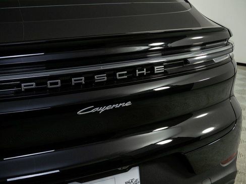 Certified 2026 Porsche Cayenne Coupe AWD/4WD image 38