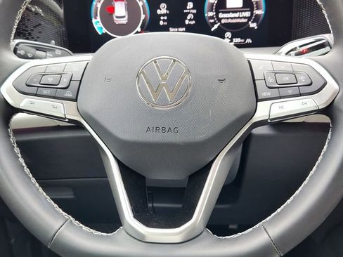 New 2026 Volkswagen Tiguan SE AWD/4WD image 25