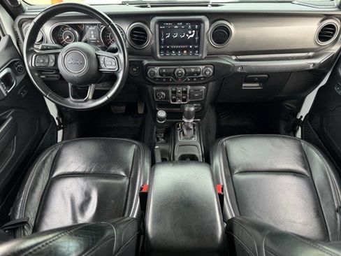 Used 2022 Jeep Gladiator Sport image 11