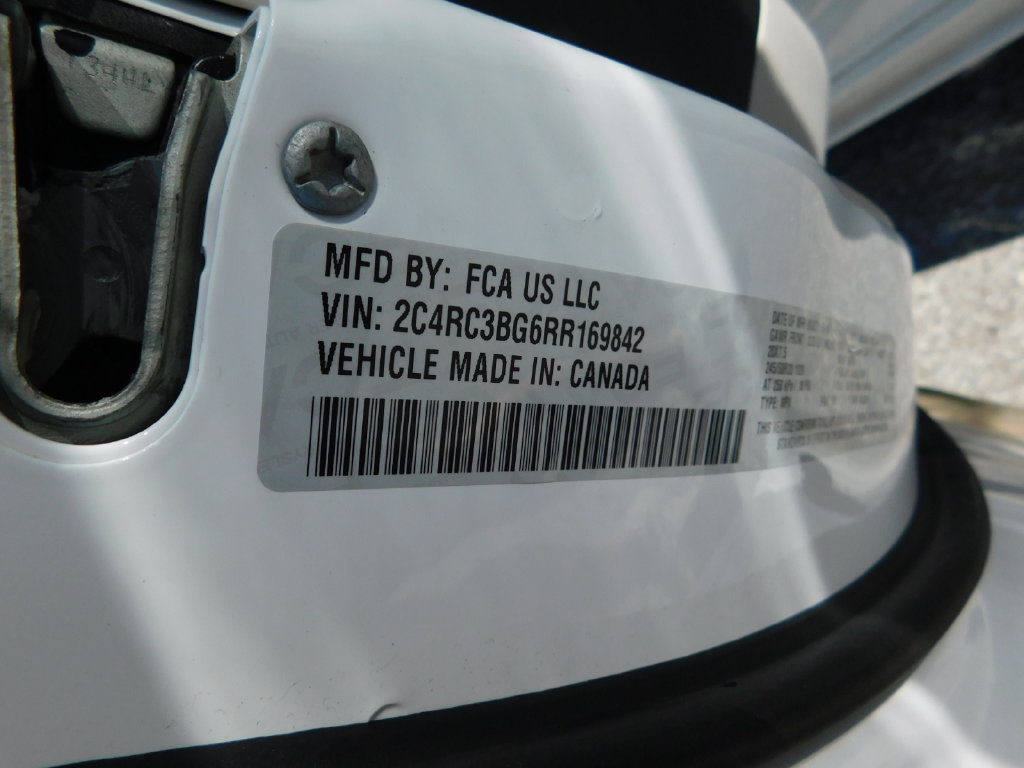 Used 2024 Chrysler Pacifica Touring-L w/ Road Tripper Package AWD/4WD image 11