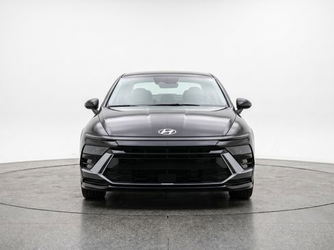 Used 2025 Hyundai Sonata SEL FWD image 2