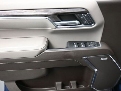 Used 2022 Chevrolet Silverado 1500 LTZ w/ LTZ Premium Package image 13