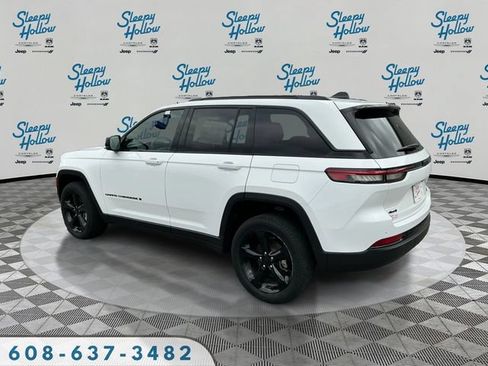 Used 2024 Jeep Grand Cherokee Limited w/ Black Appearance Package AWD/4WD image 7