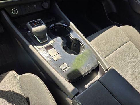 Used 2021 Nissan Rogue SV image 25