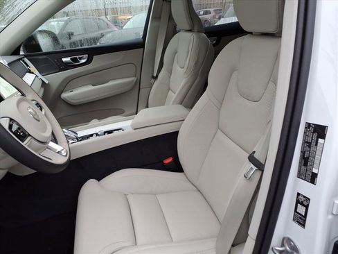 New 2026 Volvo XC60 T8 Ultra w/ Protection Package Premier AWD/4WD image 18