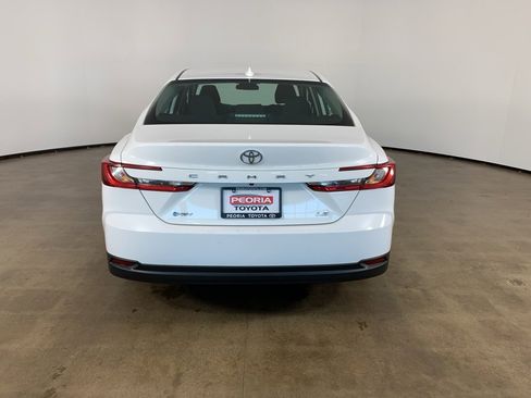 Used 2025 Toyota Camry LE image 32