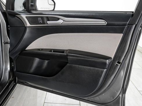 Used 2017 Ford Fusion S image 38