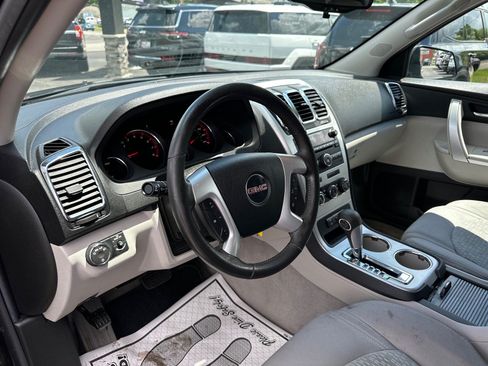 Used 2011 GMC Acadia SL w/ Preferred Package FWD image 15