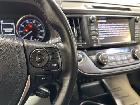 Used 2016 Toyota RAV4 Limited image 30