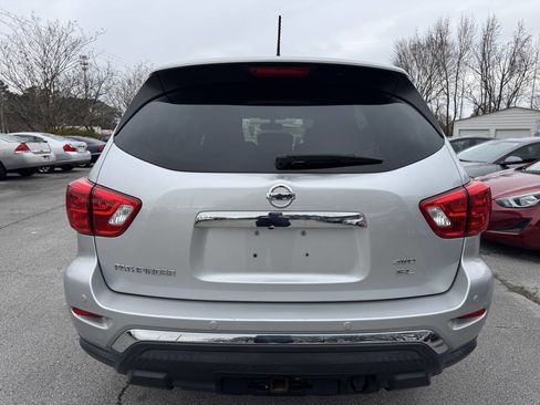 Used 2018 Nissan Pathfinder SL w/ SL Premium Package image 8