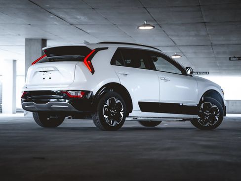 Used 2023 Kia Niro Wind FWD image 4
